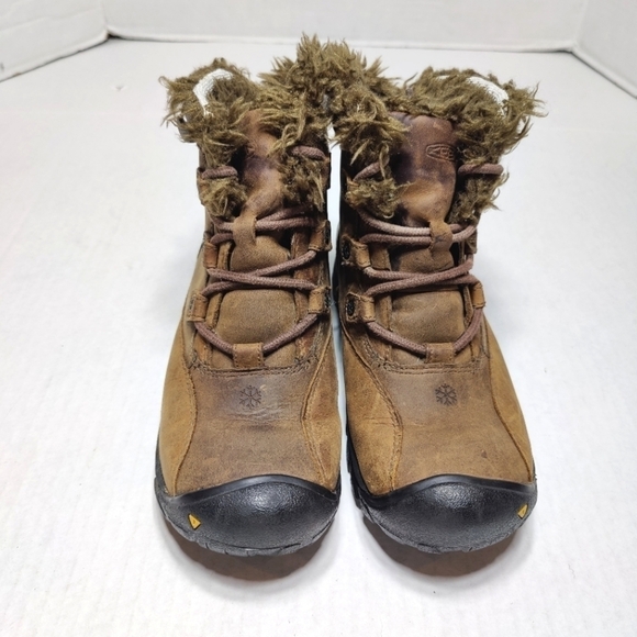 Keen Women's Fur Lined Winter Boot  Rubber Toe Size 5.5 - Picture 2 of 8